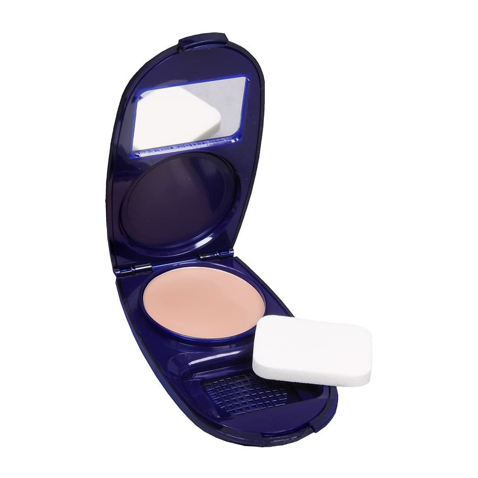 AquaSmooth Compact Solid Foundation SPF 15, Classic Beige