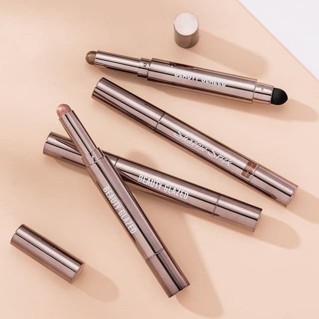 2 in 1 Dual Head Eyeshadow Stick + Smudger, #05 Amethyst