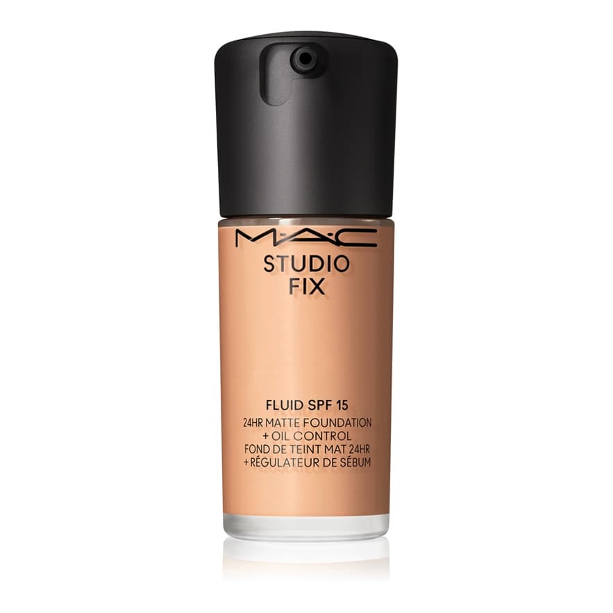 Studio Fix Fluid SPF 15 24HR Matte Foundation + Oil Control