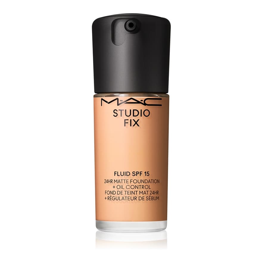 Studio Fix Fluid SPF 15 24HR Matte Foundation + Oil Control