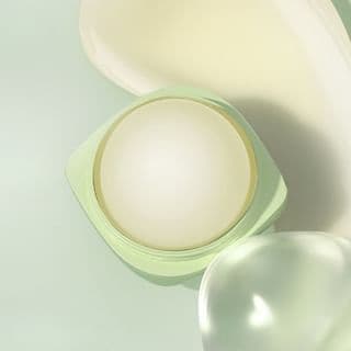 Natural Plant Essence Lip Balm, Grape Seeds