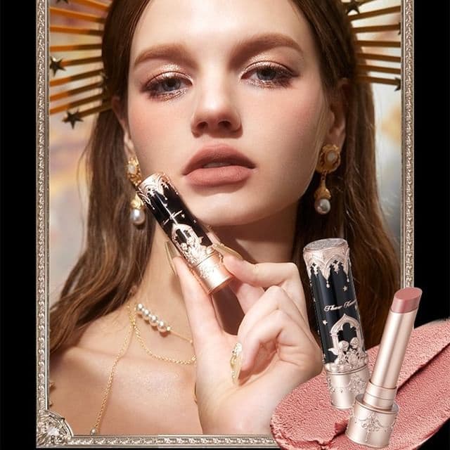 Black Little Angel Matte Lipstick, #C08 Sand Tower