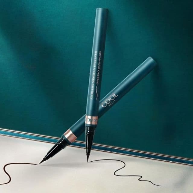 Super Black Eyeliner