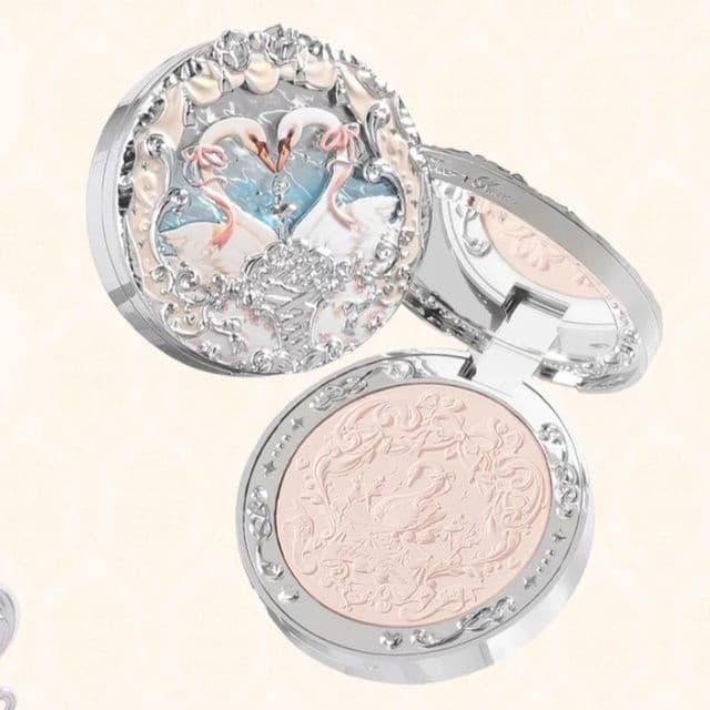 Swan Ballet Velvet Blusher, #01 Niveous Swan