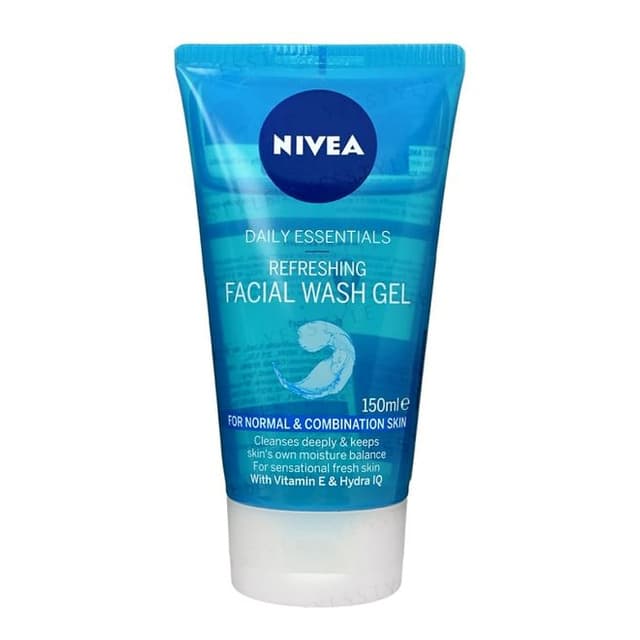 Daily Essentials Refreshing Facial Wash Gel