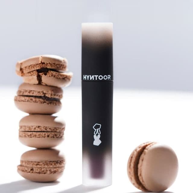 Reverse Macaron Lip Glaze, Lava Cookies