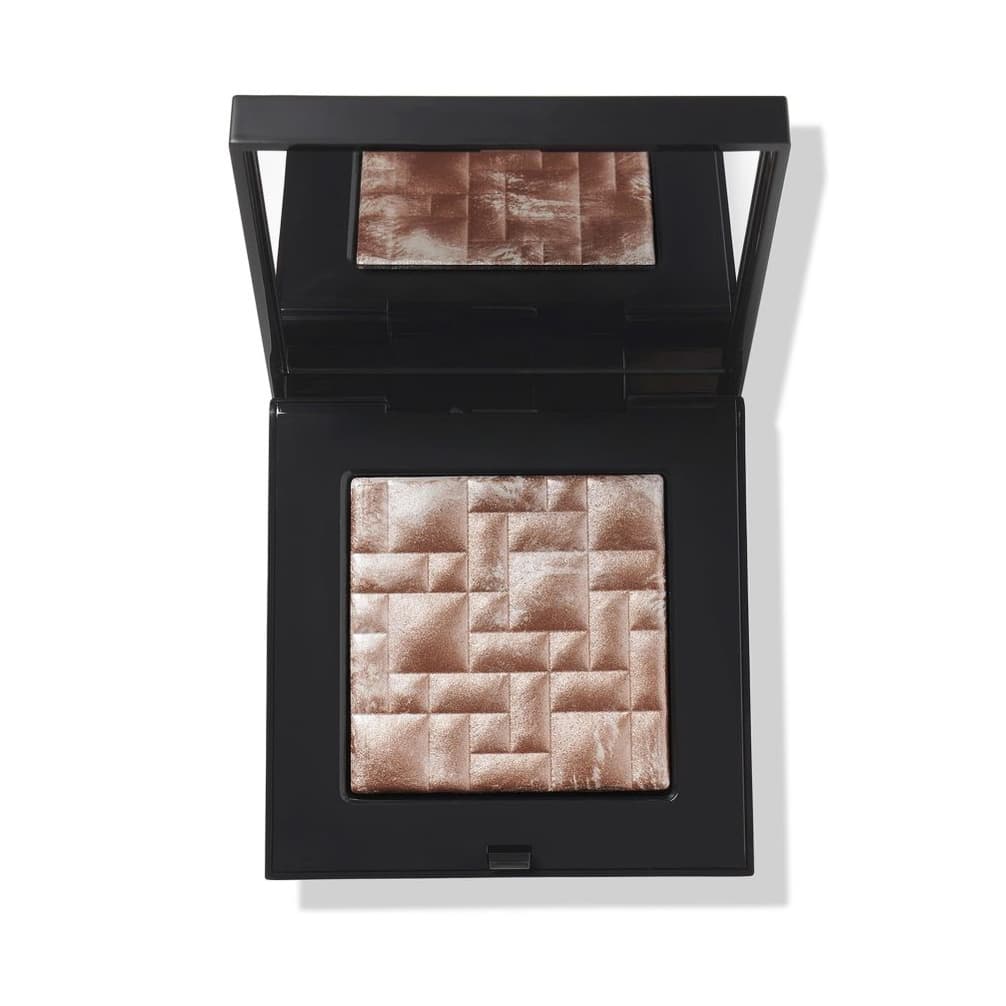 Highlighting Powder Pink Glow