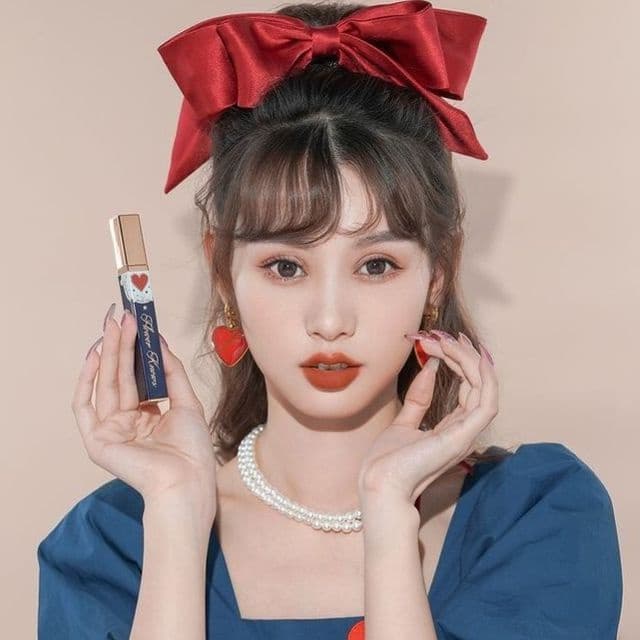 Hot Circus Matte Lip Mud, #10 Truffle Cocoa