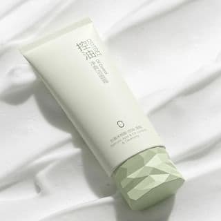 Oil Control & Redreshing Facial Cleanser